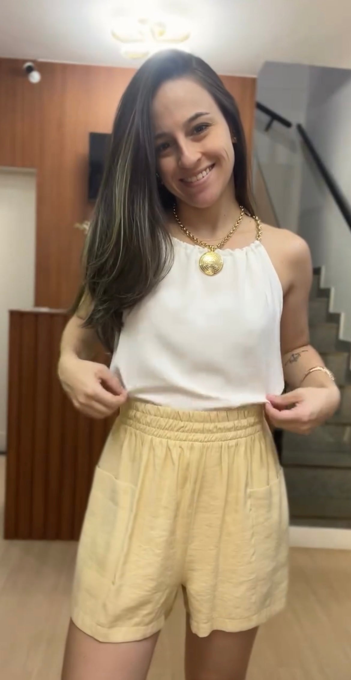 Blusa regata com corrente