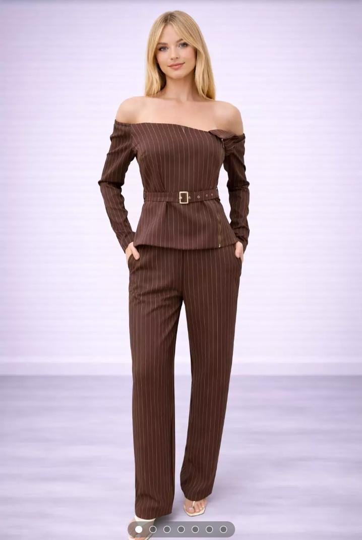Conjunto alfaiataria risca de giz calça e blusa