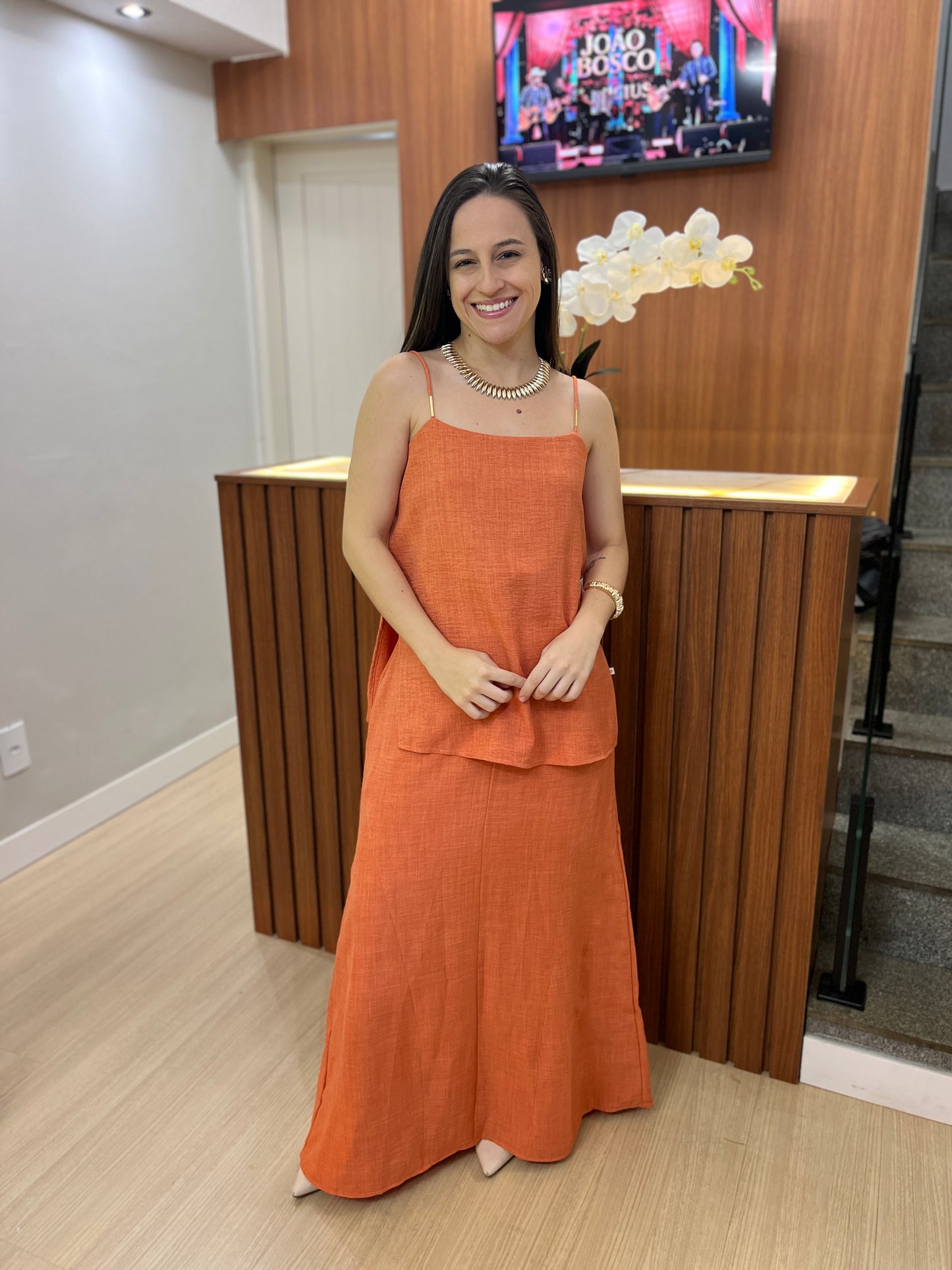 Conjunto Blusa e saia longa