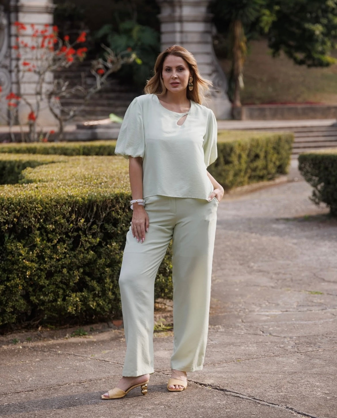 Conjunto calça e blusa manga balone