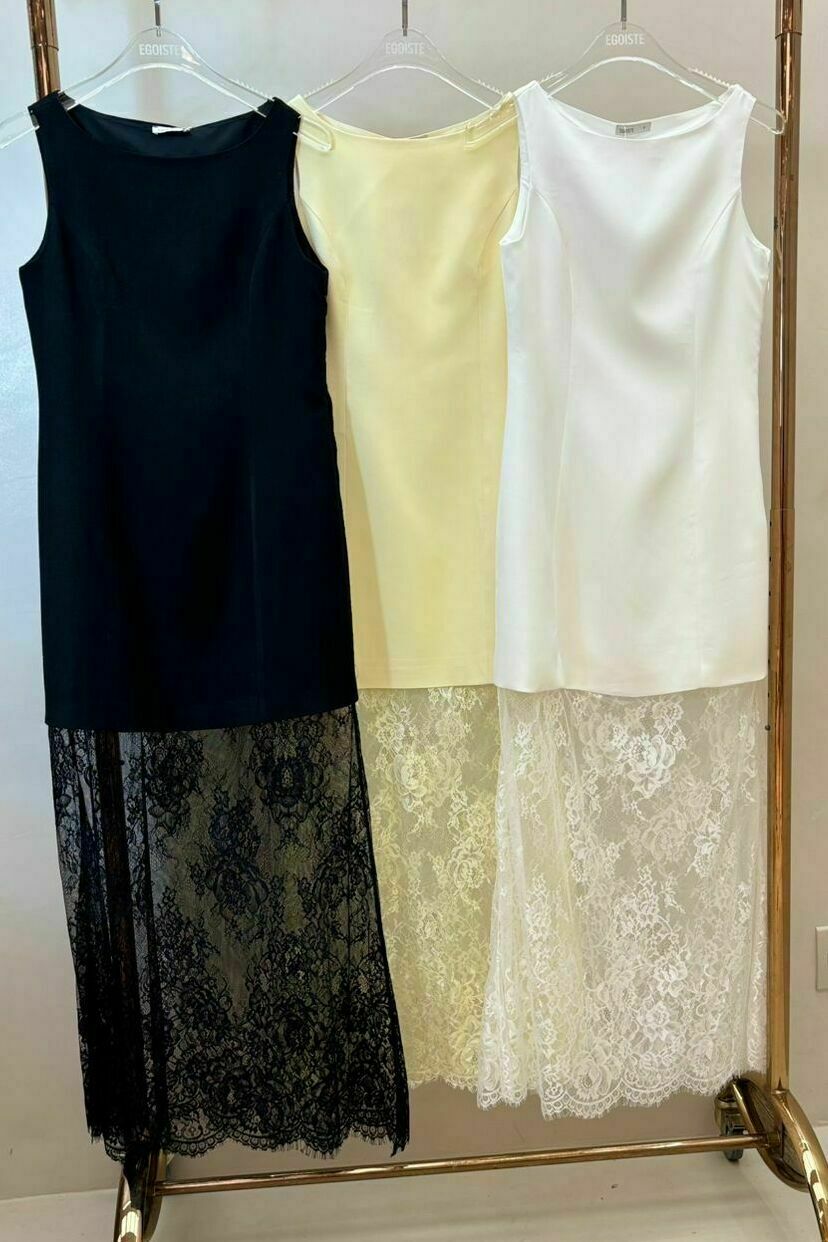 Vestido Alfaiataria com sobreposição renda