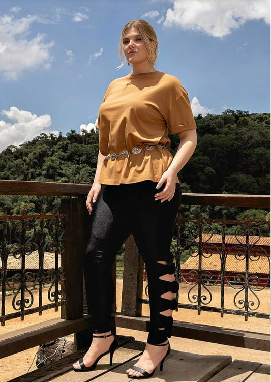 Calça Prada Preta com Detalhes em Flores Edição Limitada - Tamanho 46