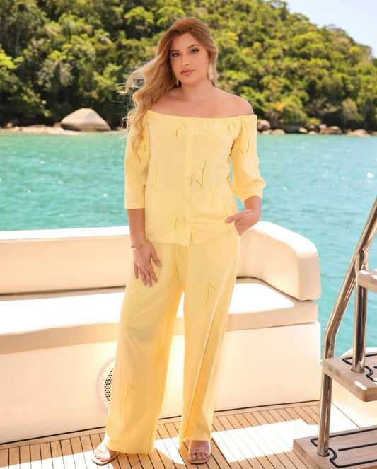 Conjunto Bordado Amarelo Manteiga com Blusa Ombro a Ombro alça removível
