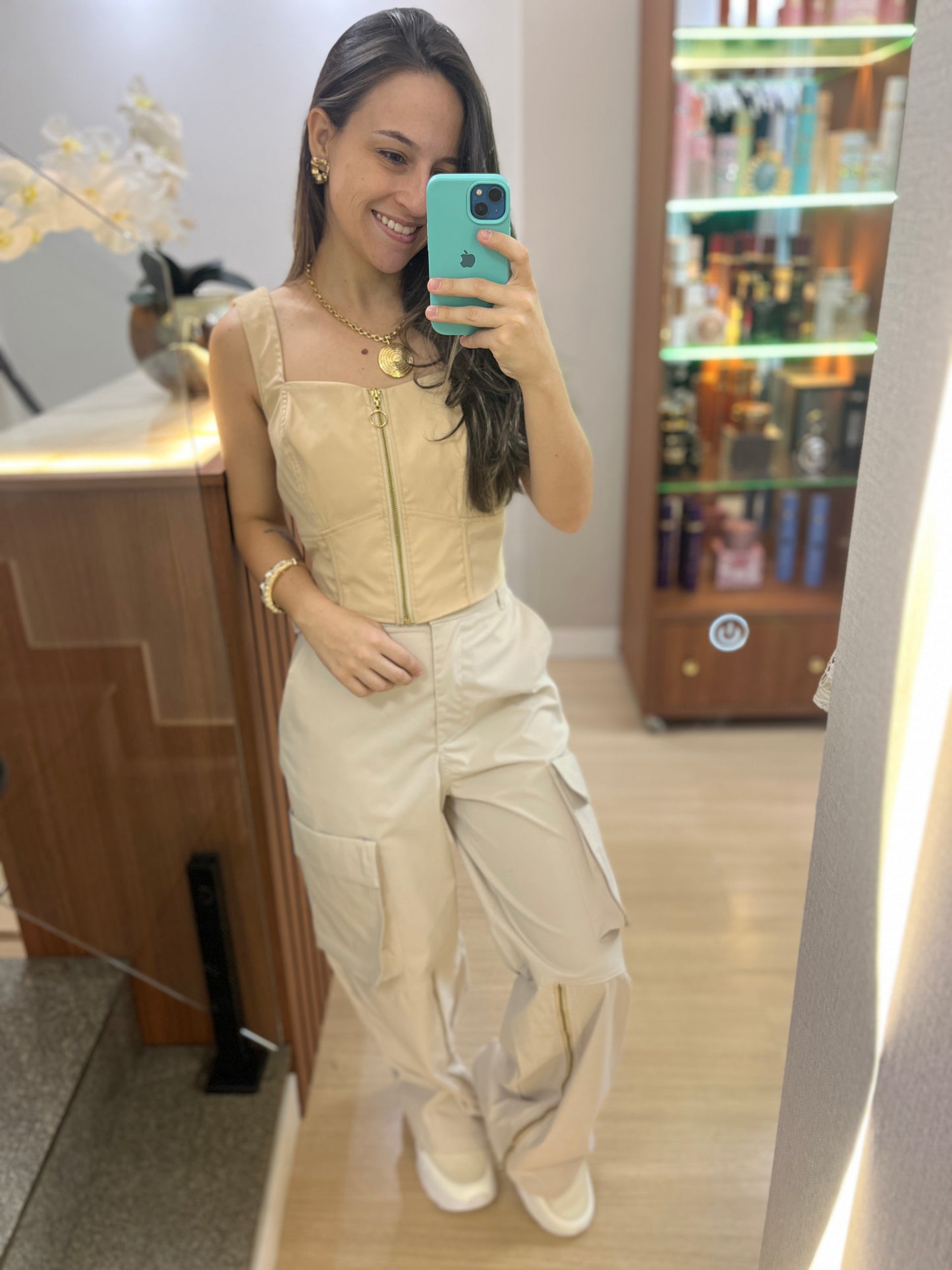 Calça pecan bolso cargo + zíper pernas