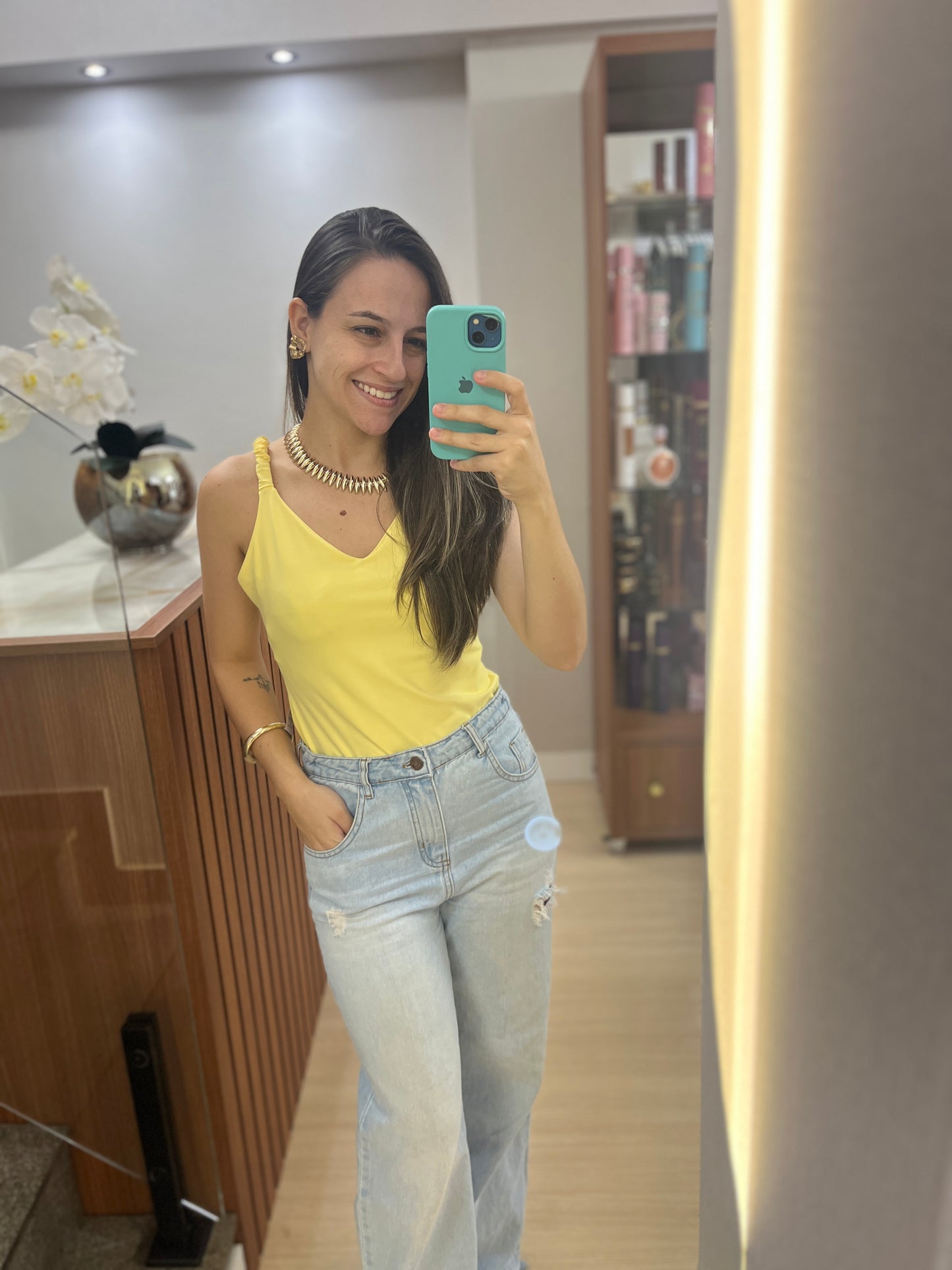 Body Amarelo Manteiga com Alça Franzida